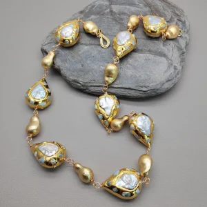 Collier de perles précieuses d'eau douce en Larimar bleu