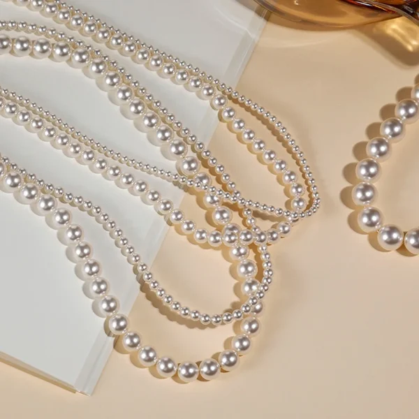 collier de perles blanches élégant