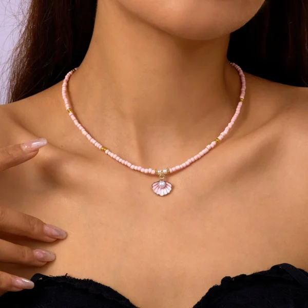 collier ras de cou bohème coquillage